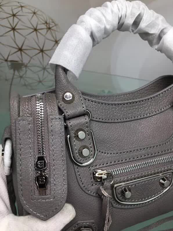 BALENCIAG巴黎世家 原單品質 經典代表作機車包 山羊皮銀邊款 可手提單肩斜跨  BL1055